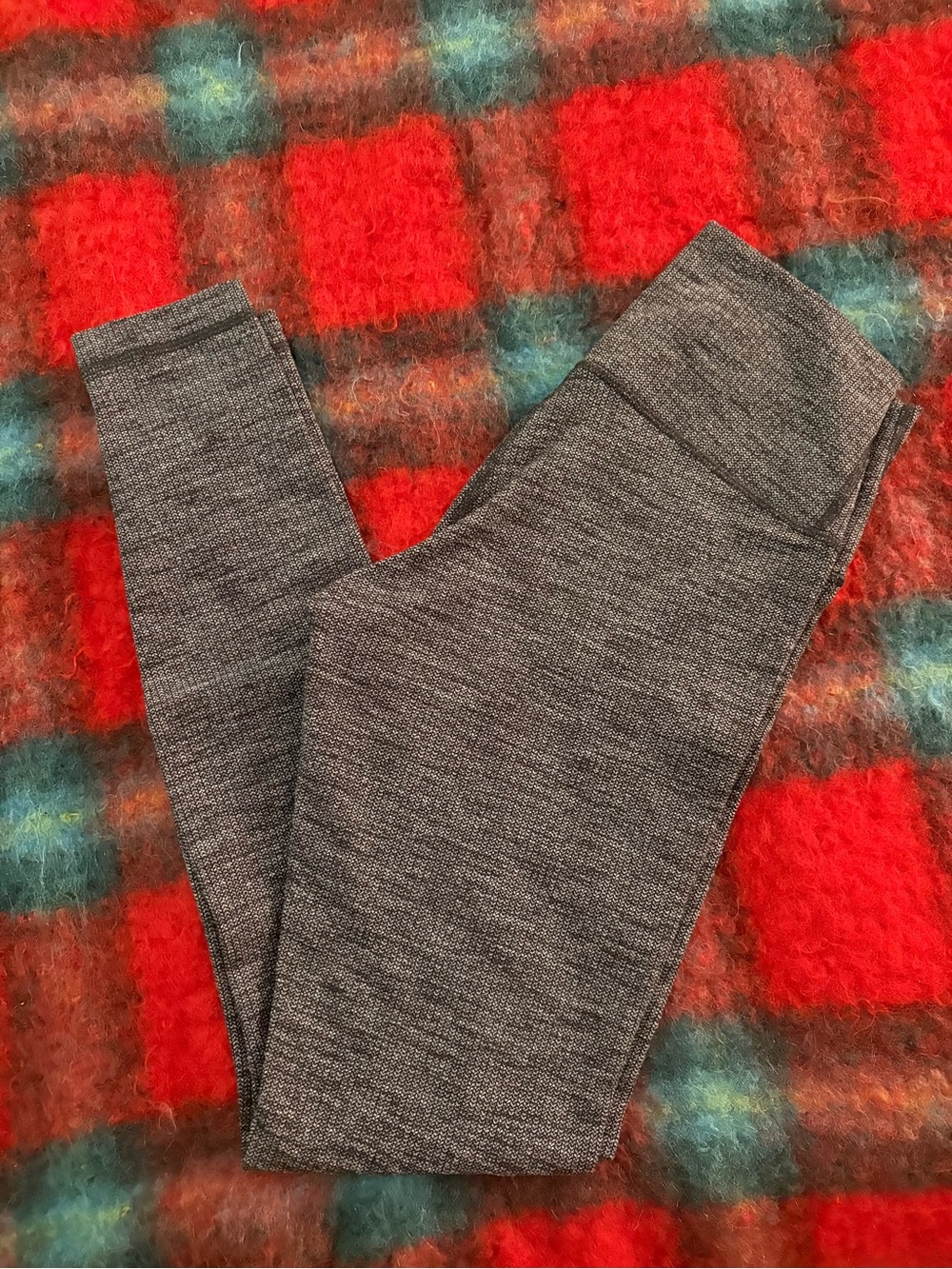 Lululemon size 6